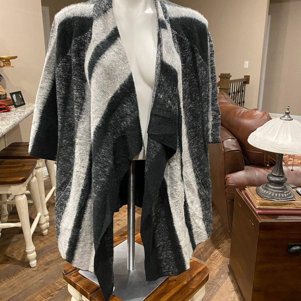 Chicos size 1 cape like jacket mohairish material